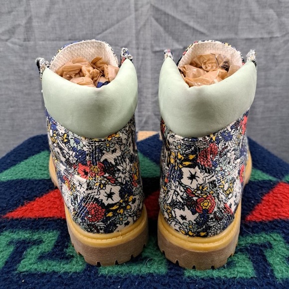 Timberland Womens 6 inch Premium floral boots Size 7 - Picture 4 of 15